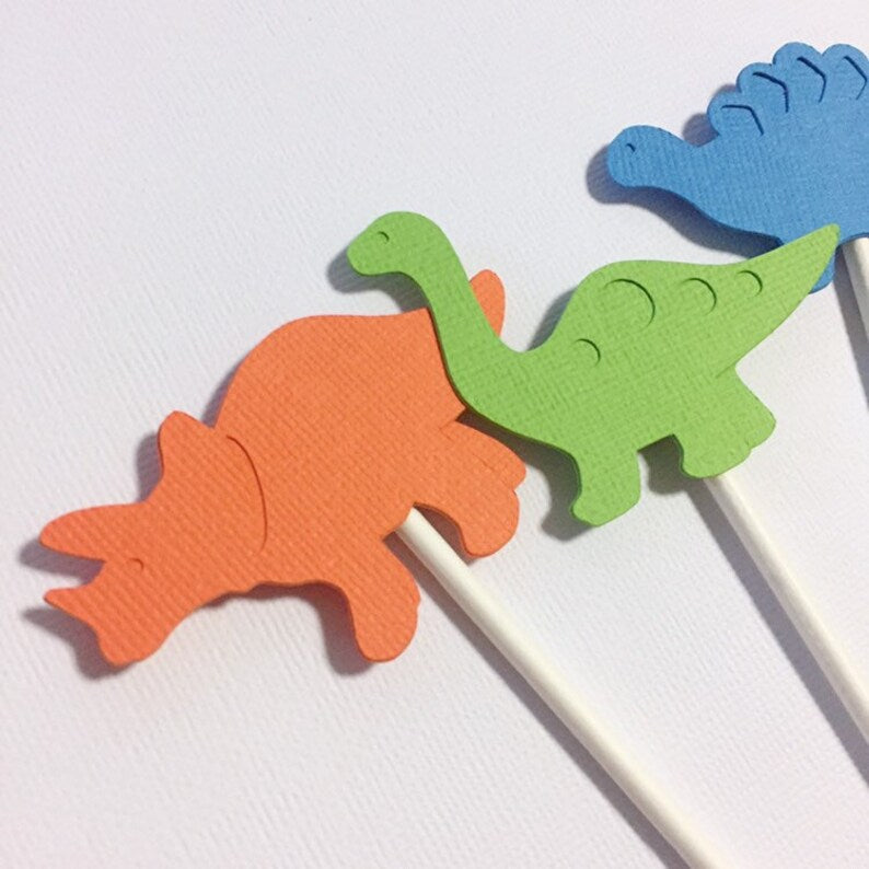 Dinosaur Cupcake toppers.