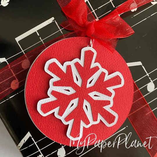 Christmas Snowflake gift tags.