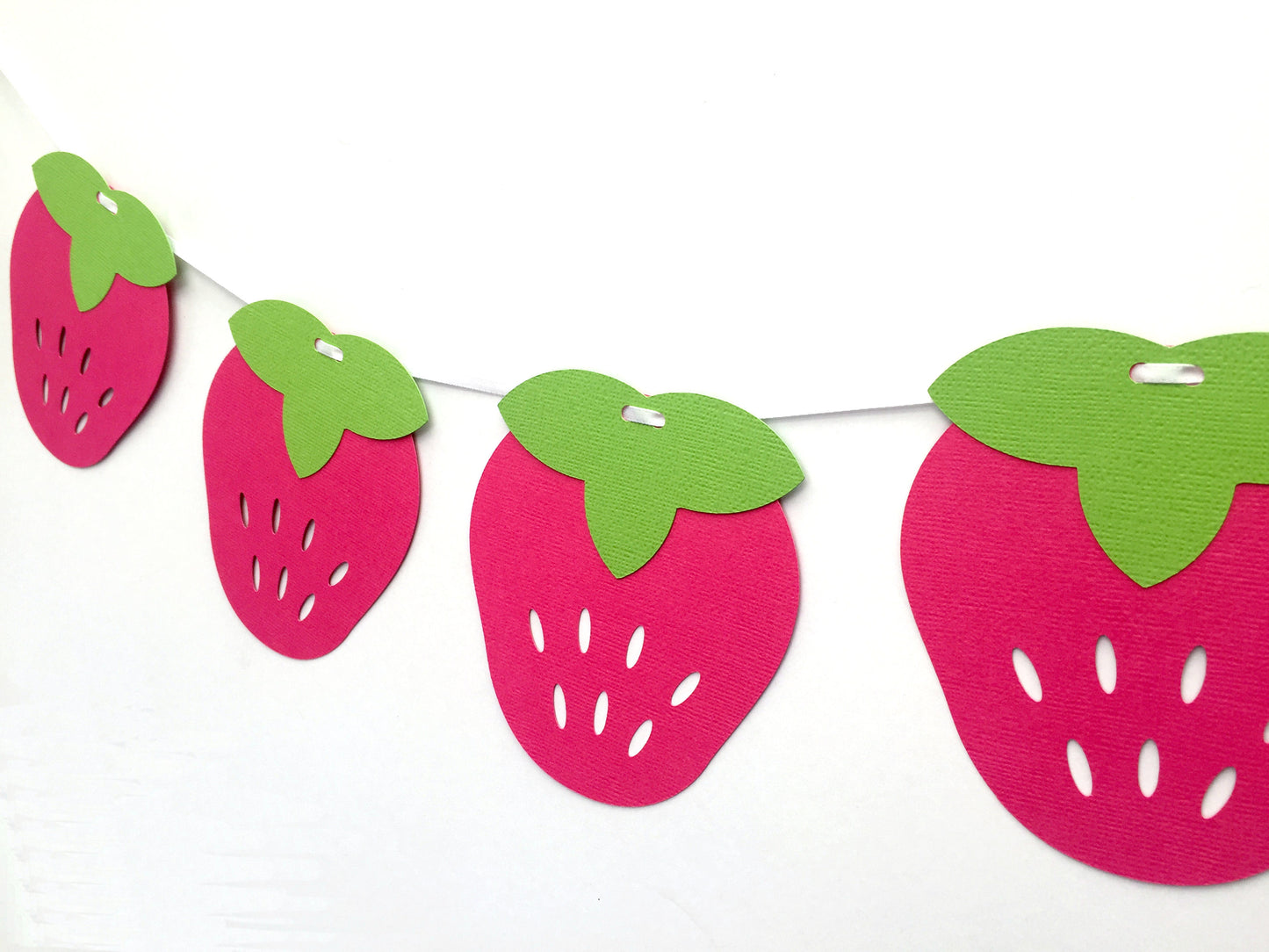 Strawberry Garland in Pink