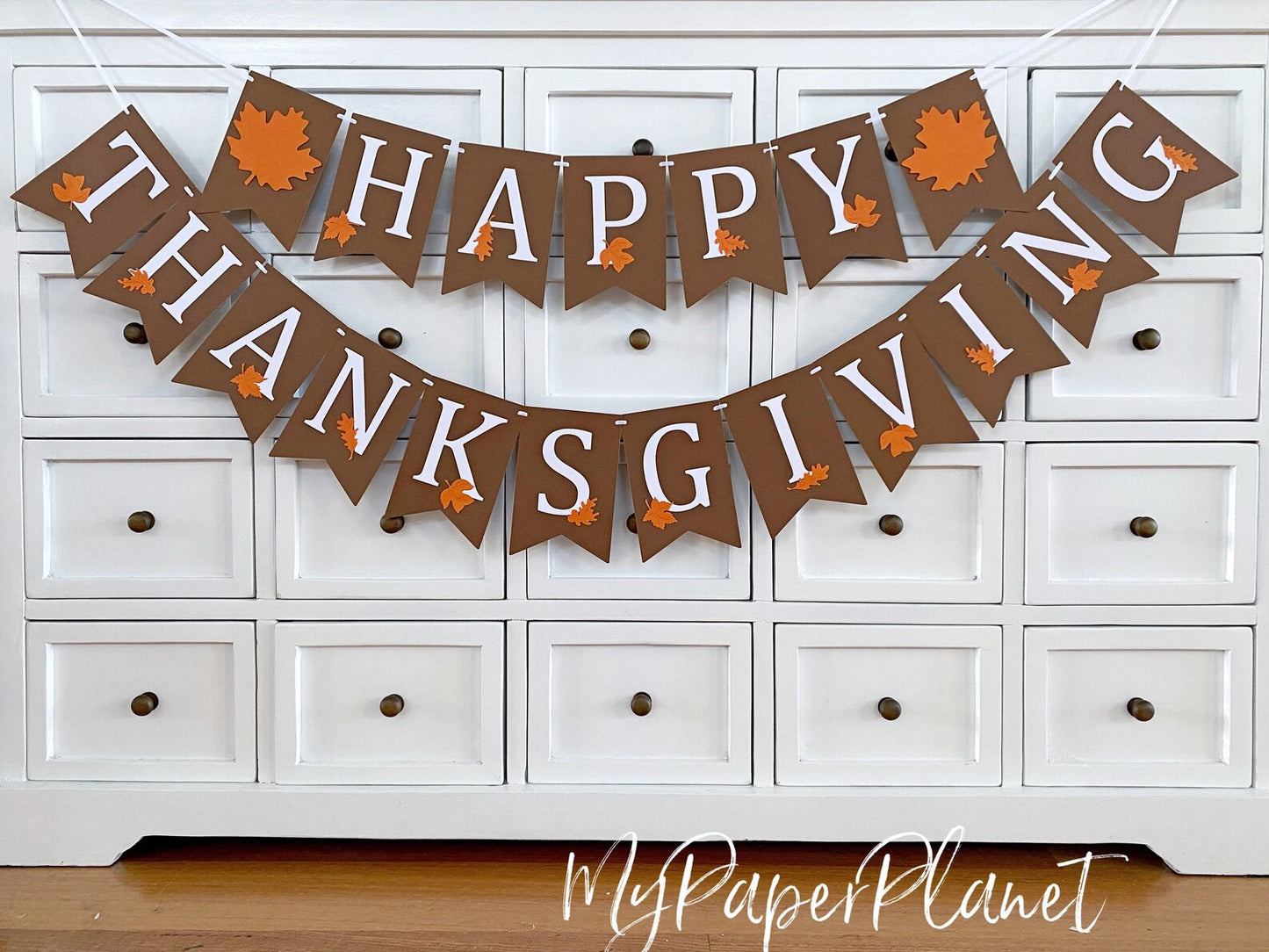 Happy Thanksgiving banner, seasonal decor.