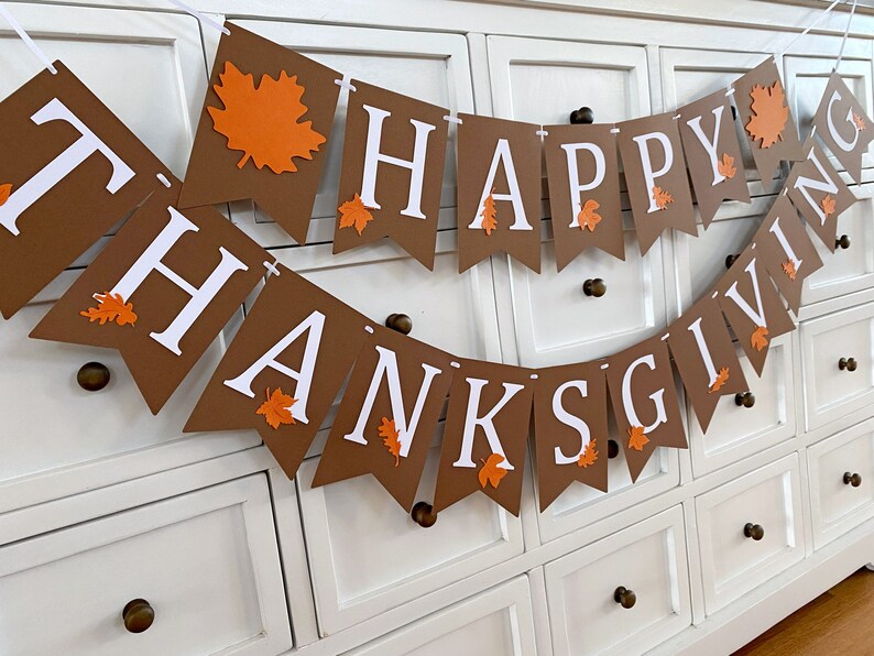 Happy Thanksgiving banner, seasonal decor.
