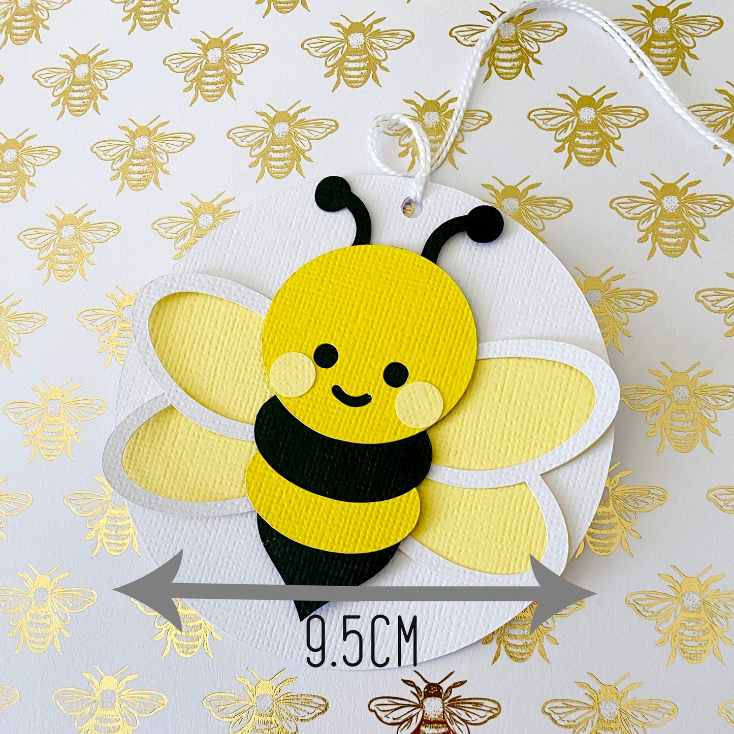 Bee gift tags. Bumble bee favour tags.