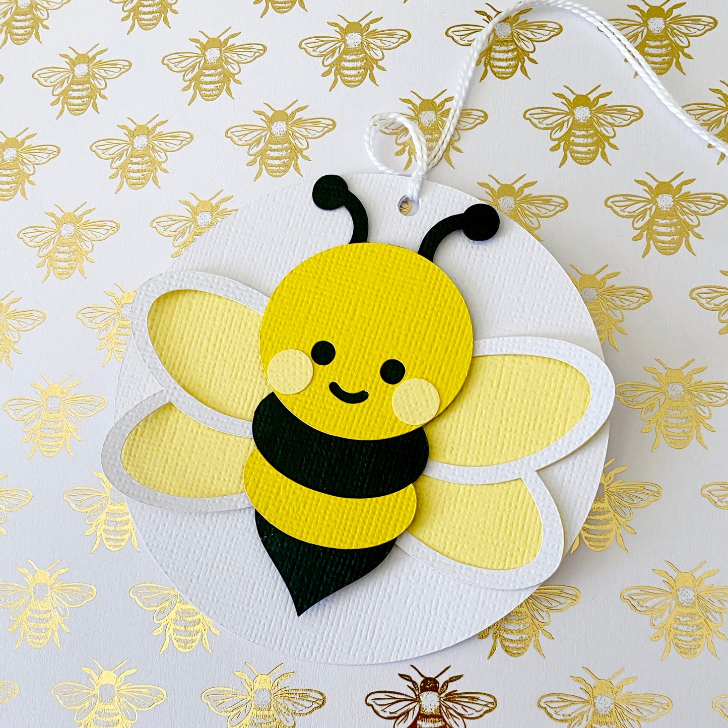 Bee gift tags. Bumble bee favour tags.