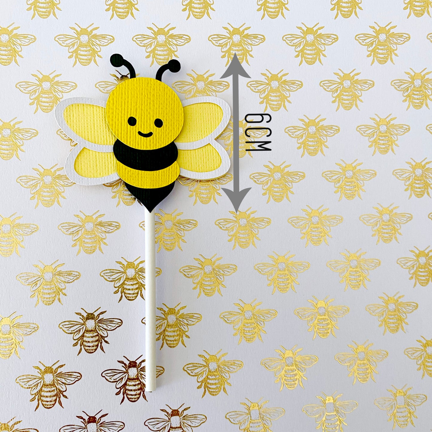 Bee Cupcake Toppers. Bumble bee, baby shower, birthday, first birthday.