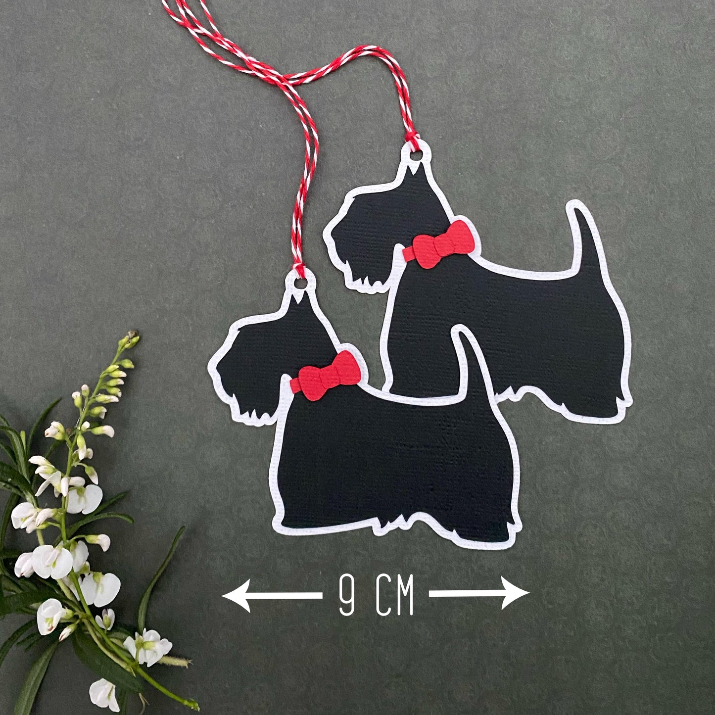 Christmas Scottie Dog gift tags. Scottish terrier with bow.