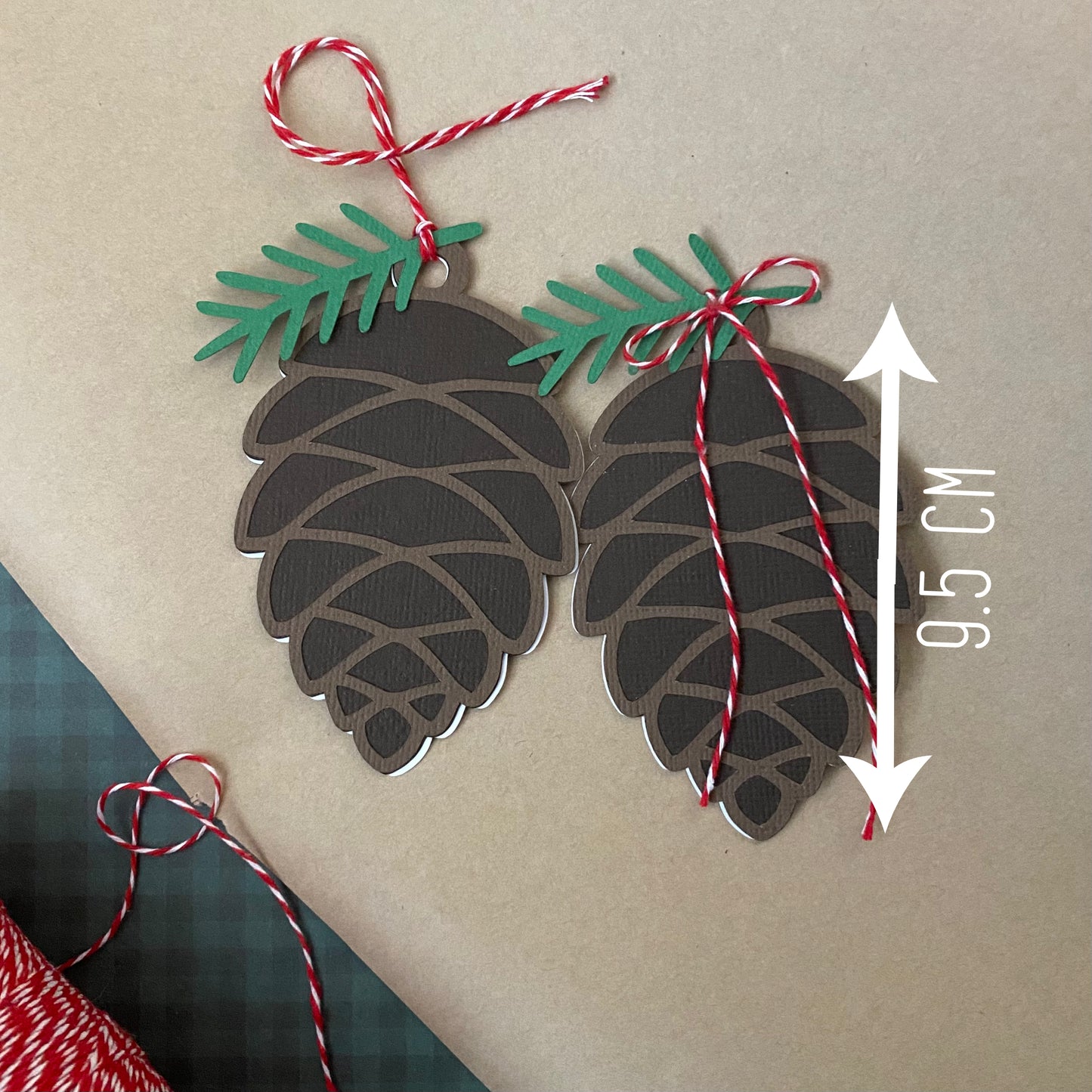 Pine cone gift tags. Pinecone Christmas tag.