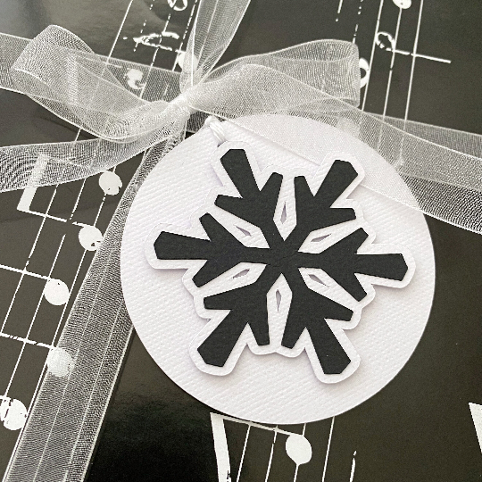 Christmas Snowflake gift tags.